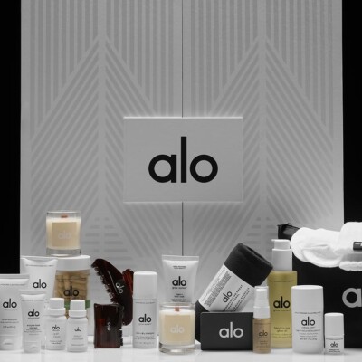 alo 2025 wellness advent calendar