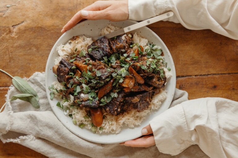 Sweet & Spicy Braised Short Ribs_holiday party recipes