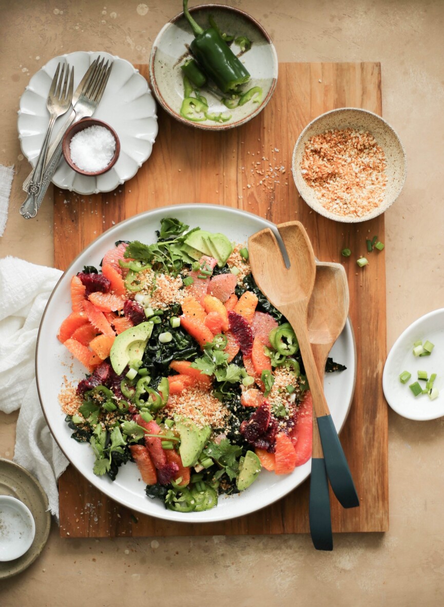 kale salad with winter citrus and spicy tahini vinaigrette_healthy winter meals